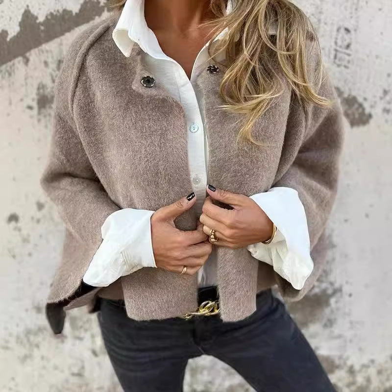 Carlotta | Giacca corta con maniche eleganti e svasate